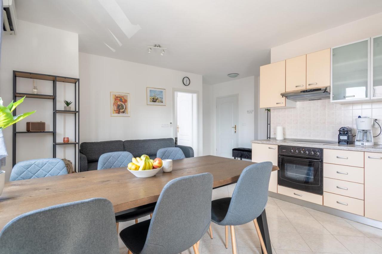 Charmante Wohnung Fusslaeufig Zum Meer In Фунтана Екстериор снимка