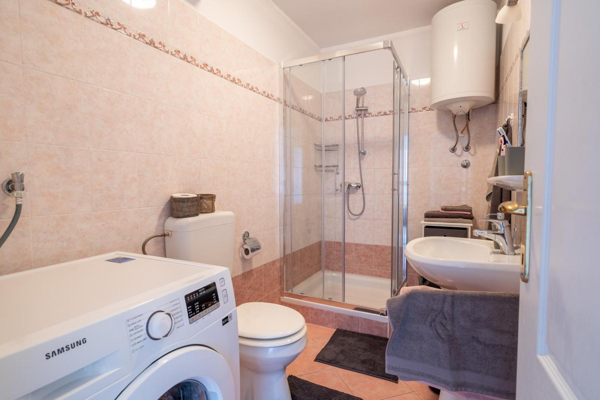 Charmante Wohnung Fusslaeufig Zum Meer In Фунтана Екстериор снимка